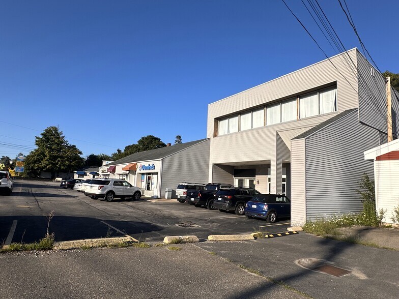 Primary Photo Of 725 Lafayette Rd, Hampton Storefront Retail Office For Lease