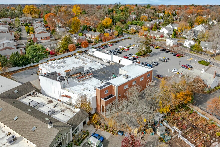 More Photos Of 288 Elm St, New Canaan Supermarket For Lease