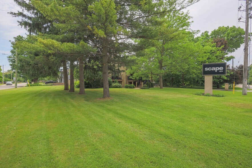 More Photos Of 646 Mount Pleasant Rd, Brant Freestanding For Sale