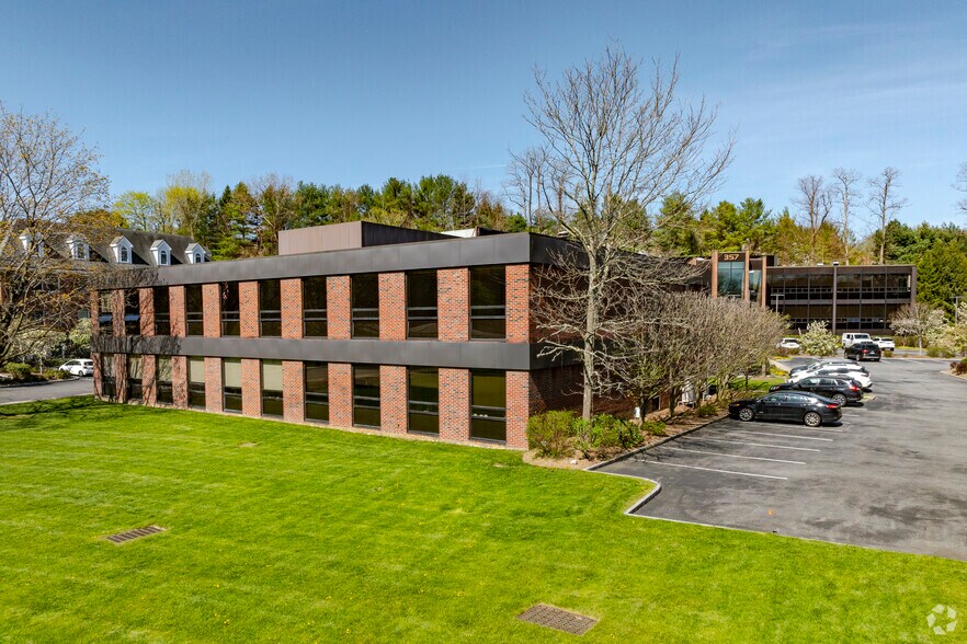 More Photos Of 355 Main St, Armonk Coworking Space