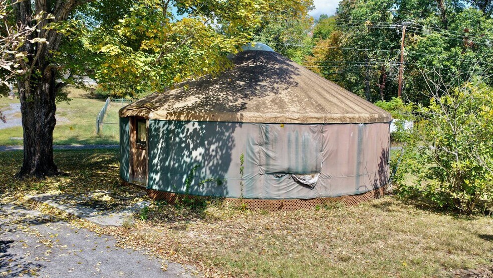 More Photos Of 158 Academy Lane Dr, Pence Springs Hotel For Sale