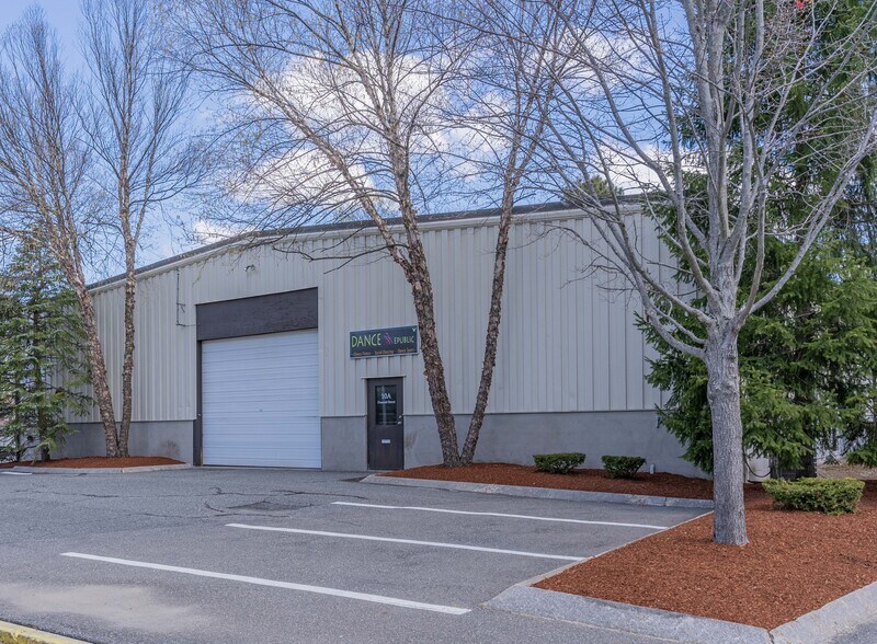 More Photos Of 10 Prescott St, Wellesley Warehouse For Lease