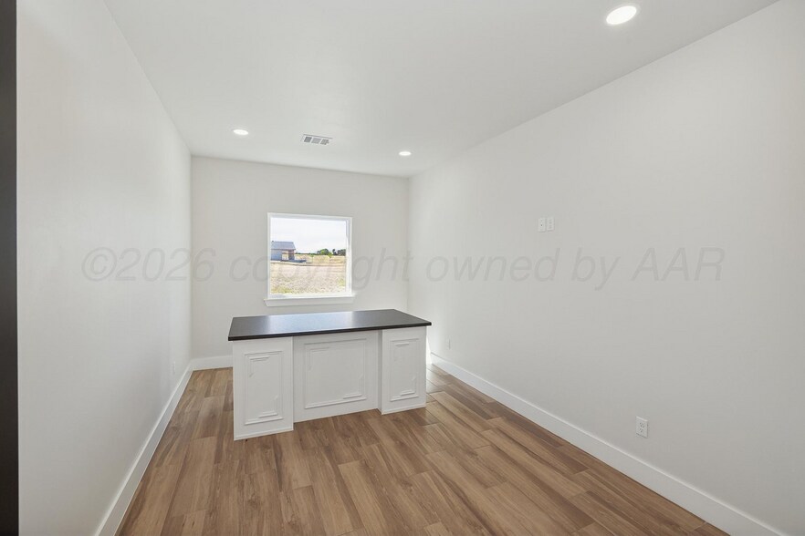 More Photos Of 8501 Cargo Ln, Amarillo Light Manufacturing For Sale