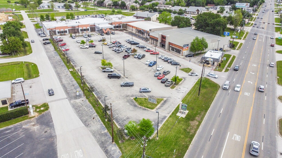 More Photos Of 1222 W Main St, Tomball Religious Facility For Sale