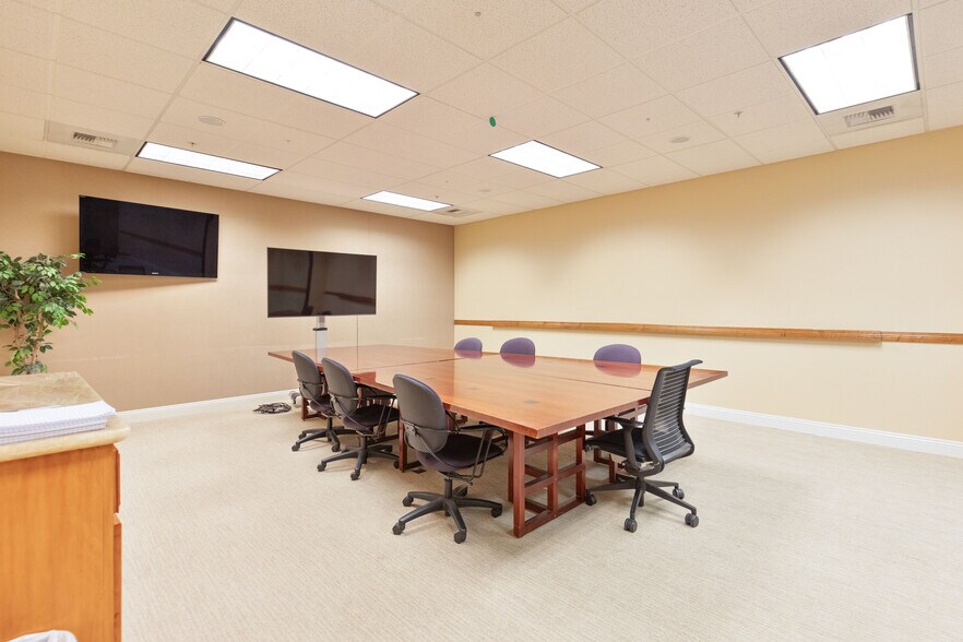 More Photos Of 1226 H St, Sacramento Office For Sale