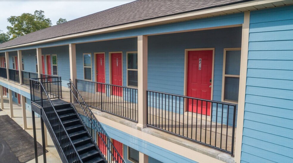 More Photos Of 841 E Central Ave, Moultrie Apartments For Sale