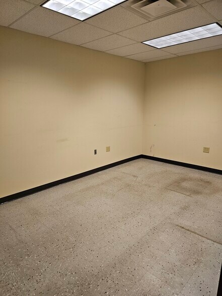 More Photos Of 2336 E Platte Ave, Colorado Springs Industrial For Sale