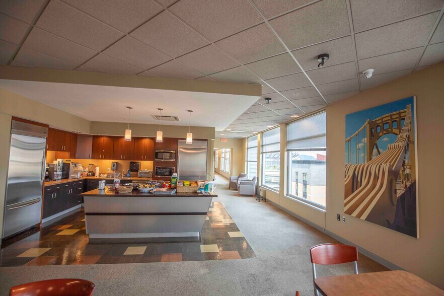 More Photos Of 225 North Shore Dr, Pittsburgh Office For Lease