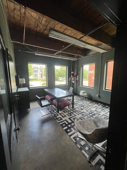 More Photos Of 2025 Thrift Rd, Charlotte Storefront Retail Office For Lease