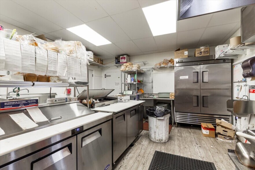 More Photos Of 3370 Highway 20, Island Park Service Station For Sale