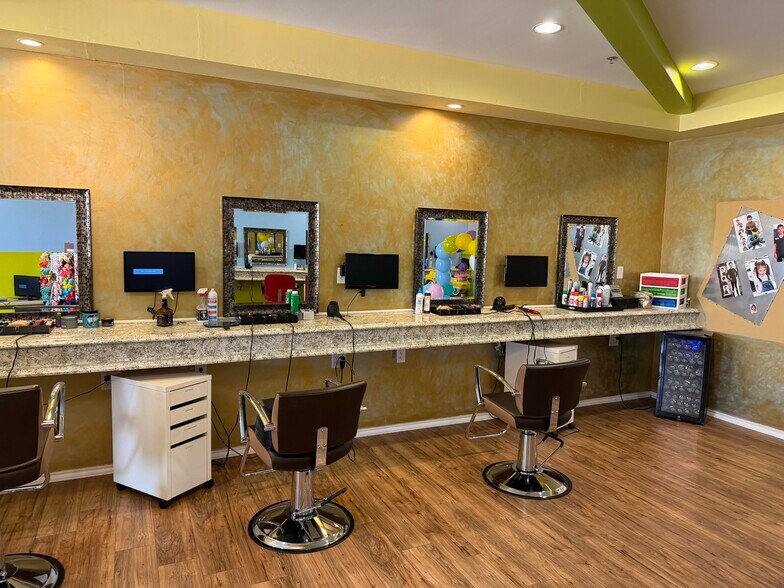 More Photos Of 151 Ridge Point Pky, Keller Freestanding For Lease