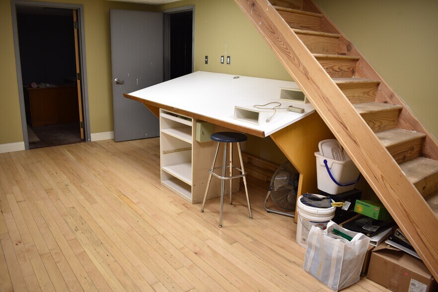 More Photos Of 135 Howard Rd, Fulton Industrial For Sale