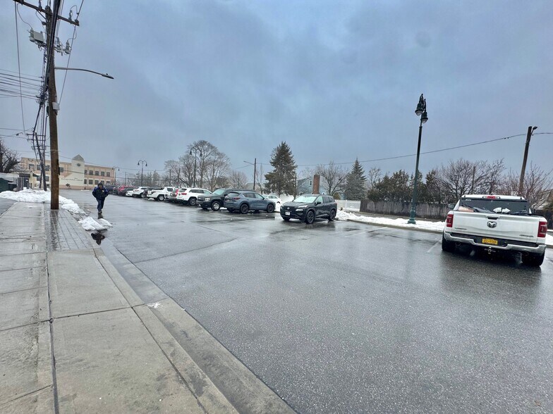 More Photos Of 3943 Merrick Rd, Seaford Storefront Retail Office For Sale