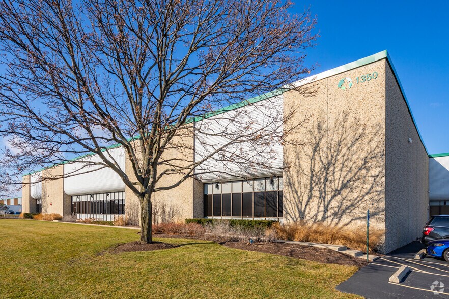 More Photos Of 1301-1401 Mark St, Elk Grove Village Unknown For Lease