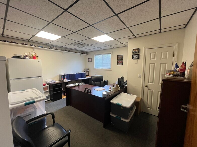 More Photos Of 790 W Chestnut St, Brockton Service For Sale