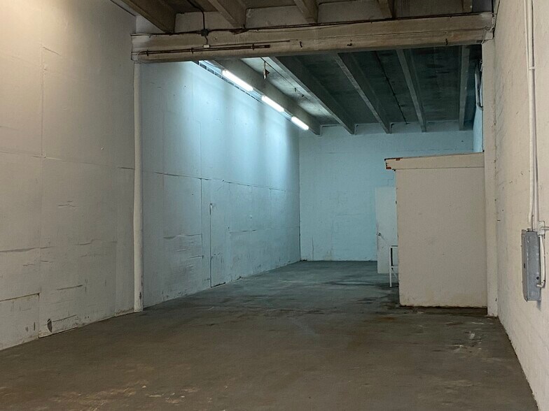 More Photos Of 7130 NW 35th Ave, Miami Warehouse For Lease