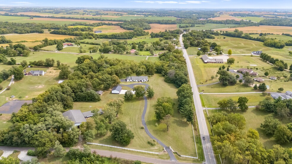 More Photos Of 1901 Moffet Rd, Saint Joseph Specialty For Sale