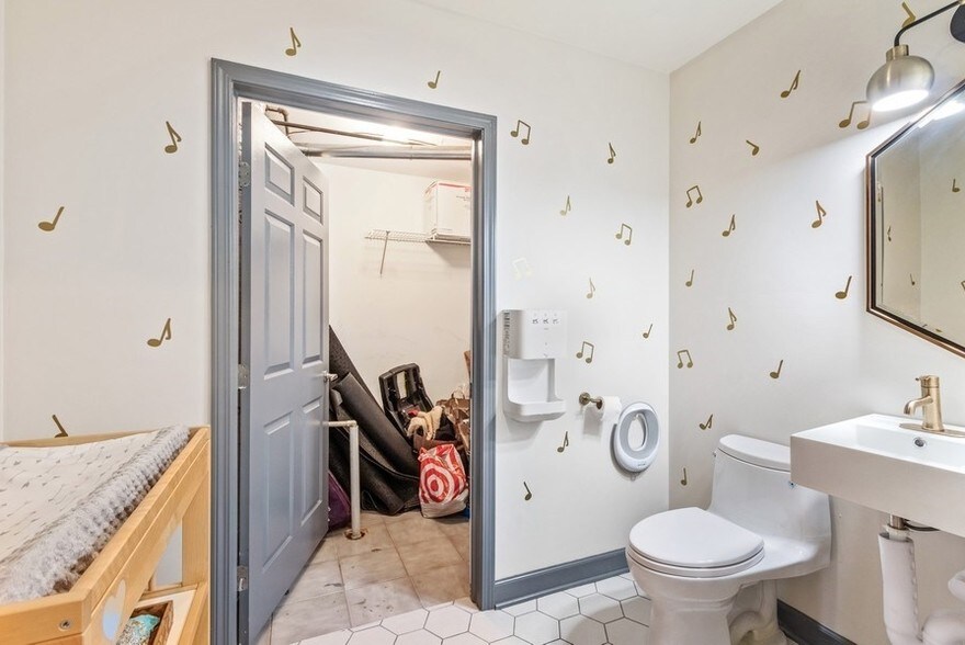 More Photos Of 67-79 E 16th St, Chicago Apartments For Sale