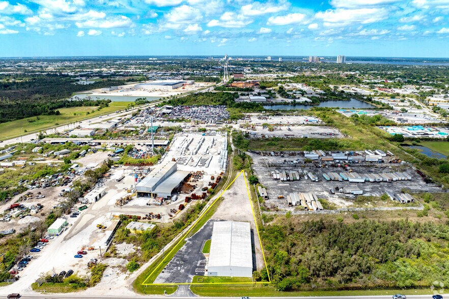 More Photos Of 2020 Ortiz Ave, Fort Myers Warehouse For Lease