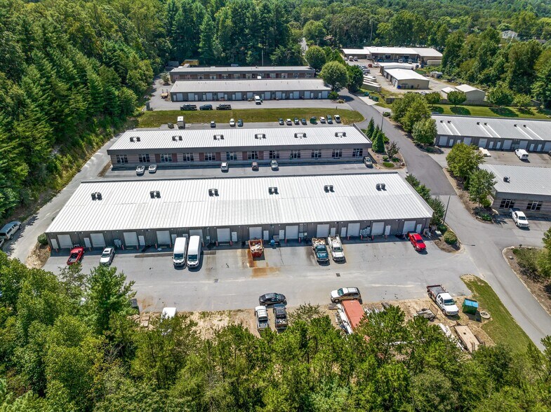More Photos Of 100 Elk Park Dr, Asheville Light Distribution For Lease