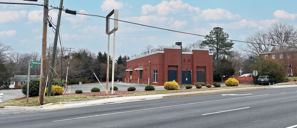 Primary Photo Of 8810 Patterson Ave, Richmond Fast Food For Lease