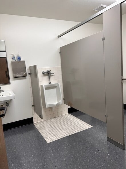 More Photos Of 15320 Valley View Ave, La Mirada Warehouse For Lease