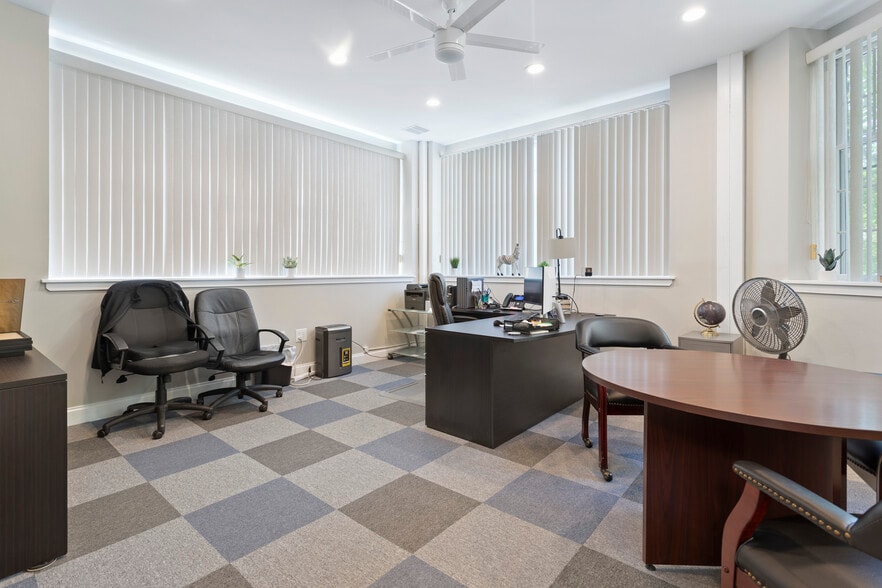 More Photos Of 101 N Providence Rd, Wallingford Office For Sale