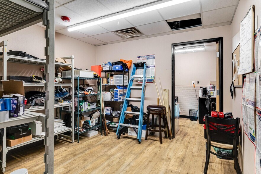 More Photos Of 3610 N Main St, Paris Restaurant For Sale