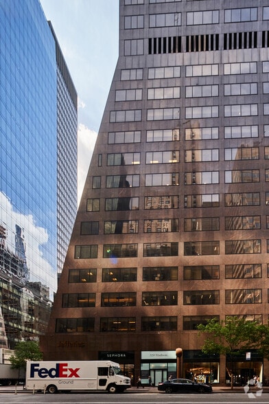 More Photos Of 520 Madison Ave, New York Office For Lease