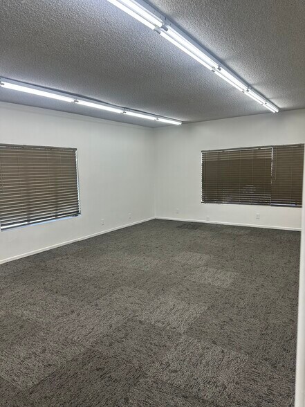 More Photos Of 8115 Foothill Blvd, Sunland Storefront Retail Office For Sale