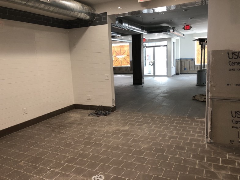 More Photos Of 19 E Elizabeth Ave, Linden Showroom For Sale