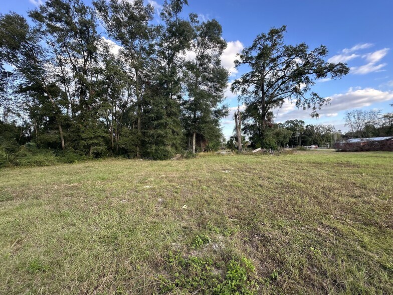 More Photos Of 13046 SW Sr-45, Archer General Retail For Sale