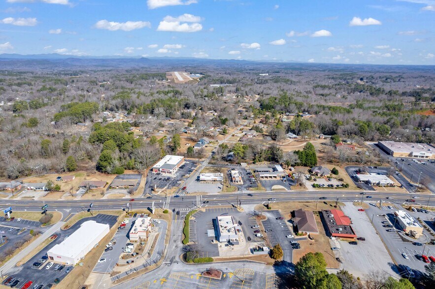 More Photos Of 999 Big a Rd, Toccoa Restaurant For Sale