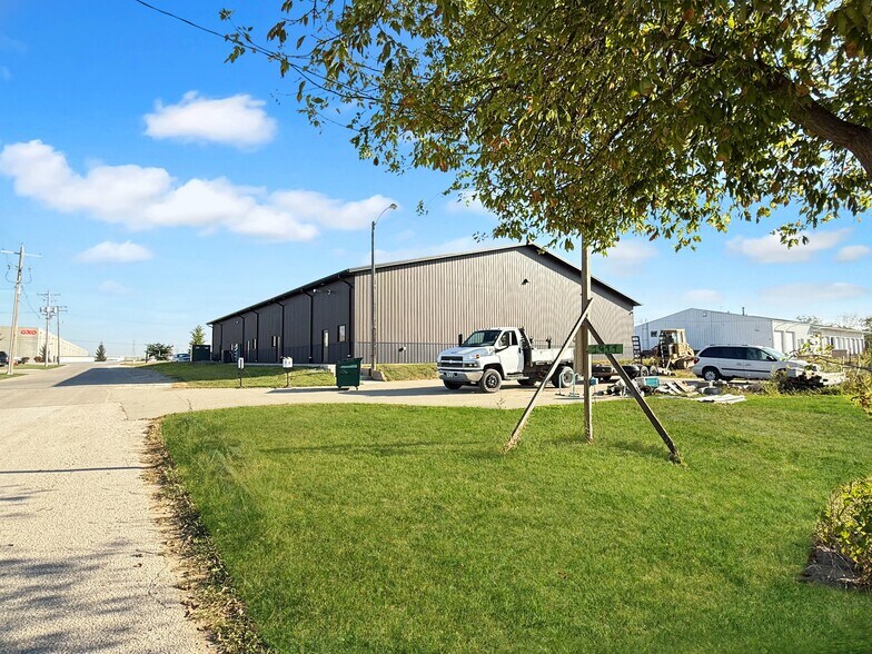 More Photos Of 1911 NE 58th Ave, Des Moines Industrial For Sale
