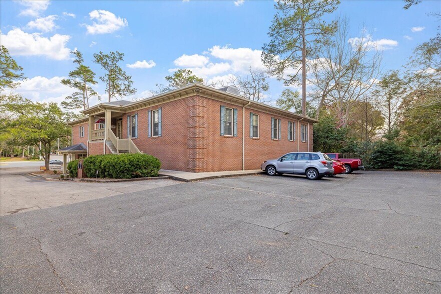 More Photos Of 2032 Thomasville Rd, Tallahassee Office For Lease