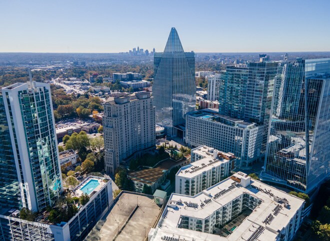 More Photos Of 5607 Glenridge Dr NE, Atlanta Office For Lease