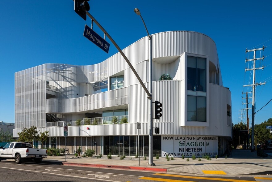 More Photos Of 11700 W Magnolia Blvd, Valley Village Apartments For Sale