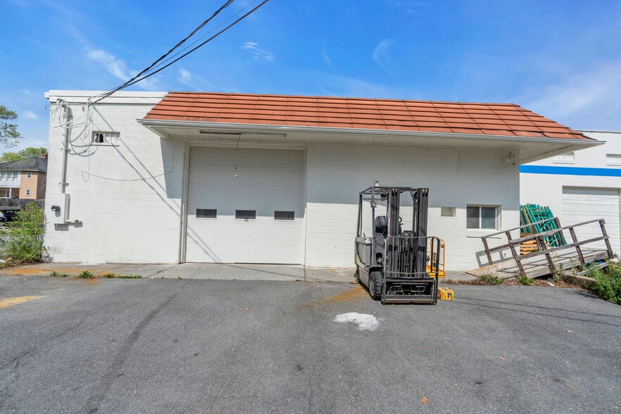 More Photos Of 449 N Cameron St, Winchester Manufacturing For Lease