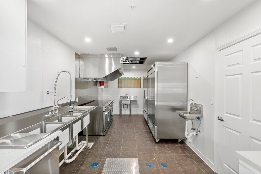 More Photos Of 4177 S Congress Ave, Lake Worth Apartments For Sale