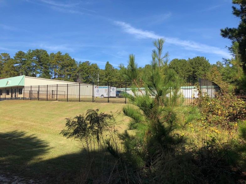 More Photos Of 115 Parkway Dr, Aberdeen Warehouse For Lease