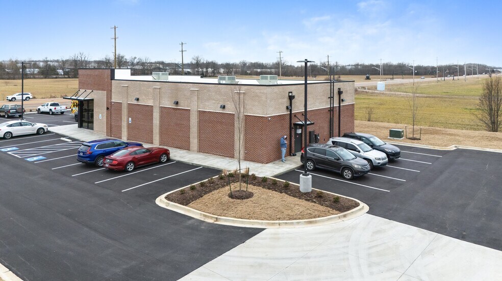 More Photos Of 11570 US-70, Arlington Freestanding For Sale