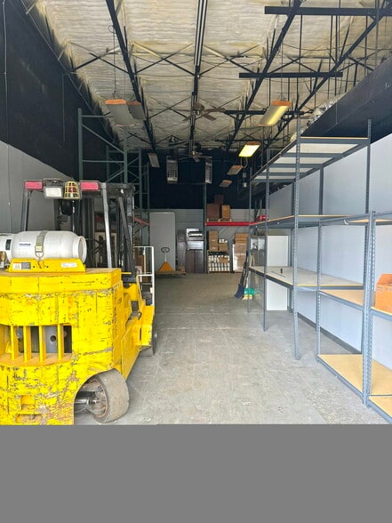 More Photos Of 4 Mark Rd, Kenilworth Light Distribution For Sale