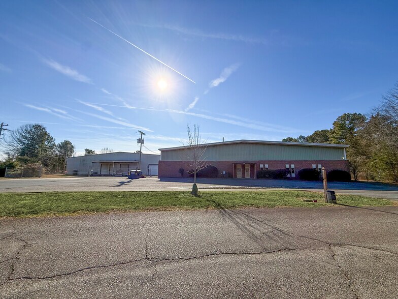 More Photos Of 1911 Midland Rd, Rock Hill Manufacturing For Lease