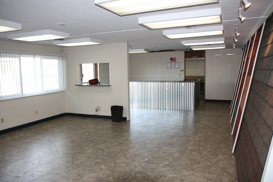 More Photos Of 8120 35th Ave, Sacramento Manufacturing For Lease