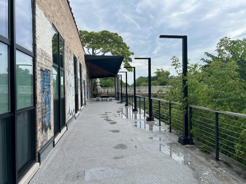 More Photos Of 2901 W Lawrence Ave, Chicago Flex For Lease