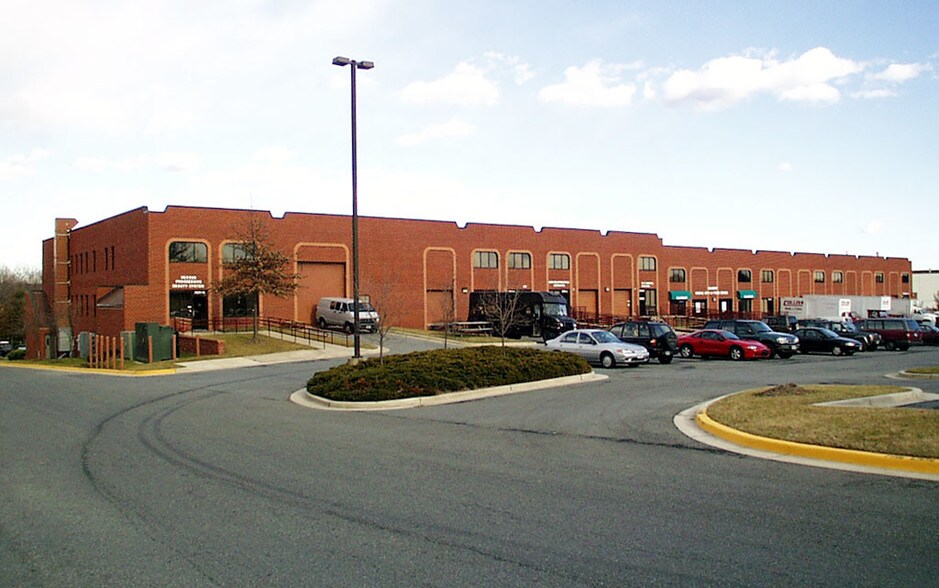 More Photos Of 7611-7615 Rickenbacker Dr, Gaithersburg Flex For Lease