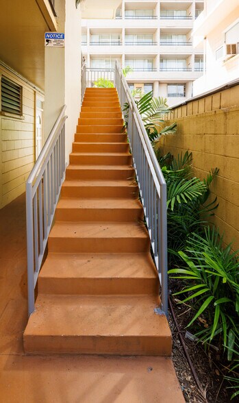 More Photos Of 254 Kaiulani Ave, Honolulu Apartments For Sale