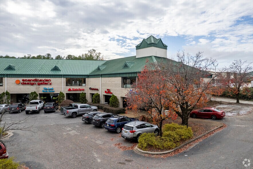 More Photos Of 3075 John Hawkins Pky, Birmingham Unknown For Lease