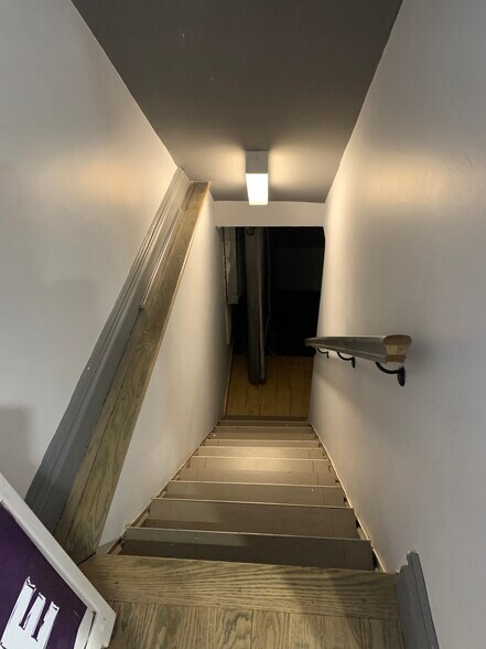 More Photos Of 4410 16th Ave, Brooklyn Storefront Retail Residential For Lease