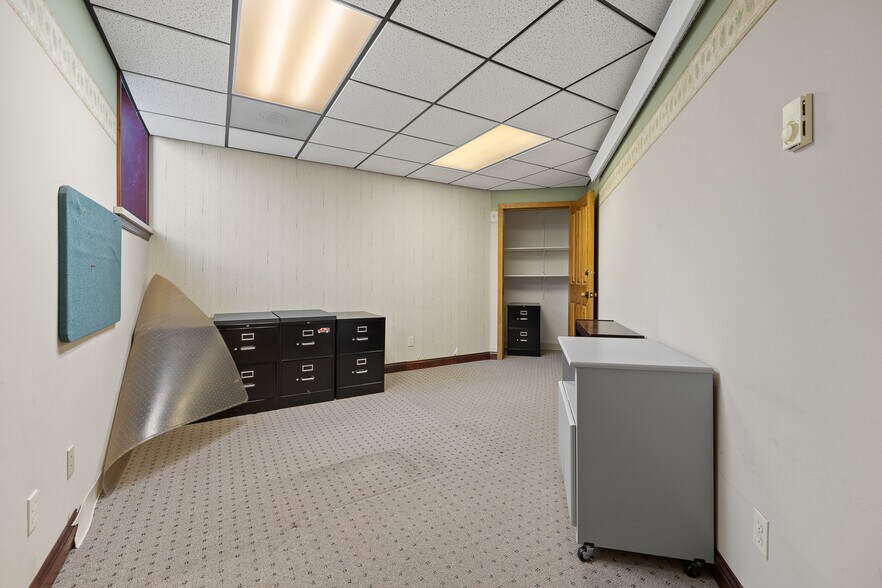 More Photos Of 601 West Blvd, Rapid City Office For Lease